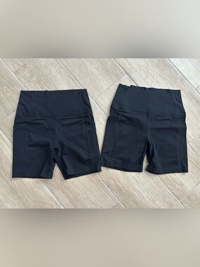 Amazon essentials biker shorts lot black small pockets